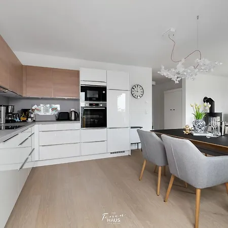 Captain Barbossa Hotel *